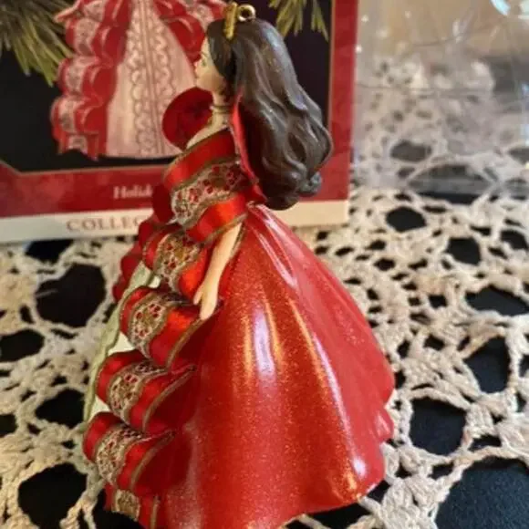 1997 hallmark collector series Barbie ornament - Picture 7 of 10